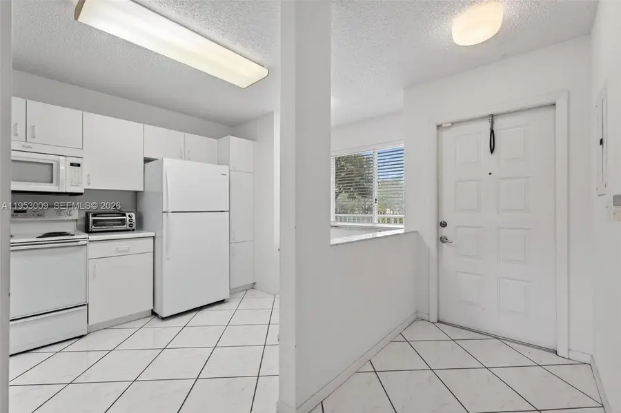 9525 Weldon Cir #H205, Tamarac, FL 33321 - #3