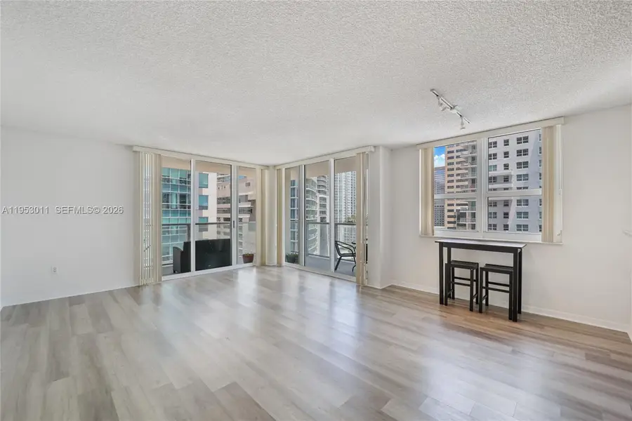 1155 Brickell Bay Dr #1602, Miami, FL 33131 - Image #3