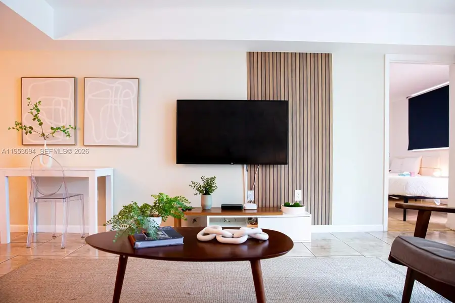 1200 Brickell Bay Dr #3215, Miami, FL 33131 - Image #2