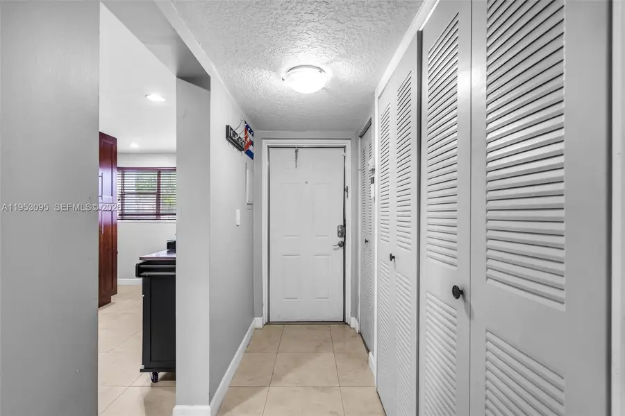 8411 Lagos De Campo Blvd #110U, Tamarac, FL 33321 - Image #3