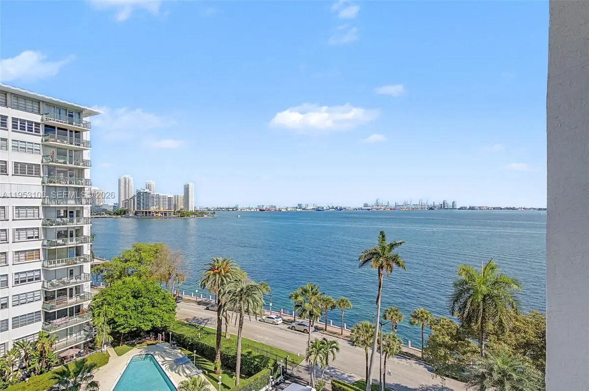 1420 Brickell Bay Dr #904B, Miami, FL 33131 - Image #1
