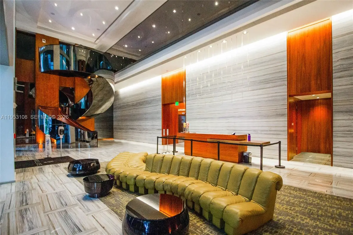 1300 Brickell Bay Dr #3302, Miami, FL 33131 - Image #1