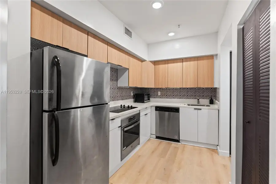 810 7th St #102, Miami Beach, FL 33139 - Image #2