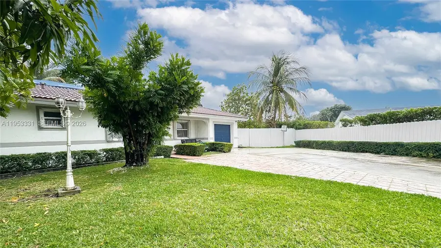 17505 SW 108th Ct, Miami, FL 33157 - Image #2