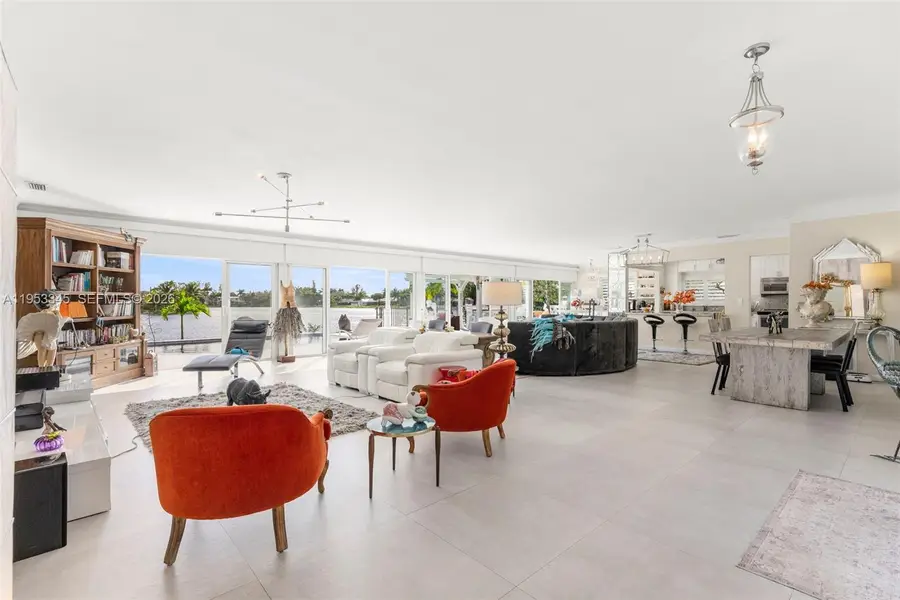 6830 Winged Foot Dr, Hialeah, FL 33015 - #3