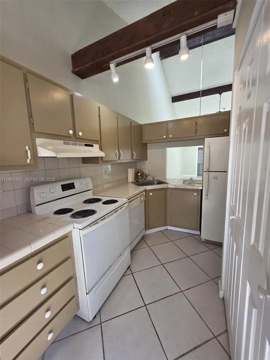 1752 NW 74th Ave #18, Plantation, FL 33313 - Image #3