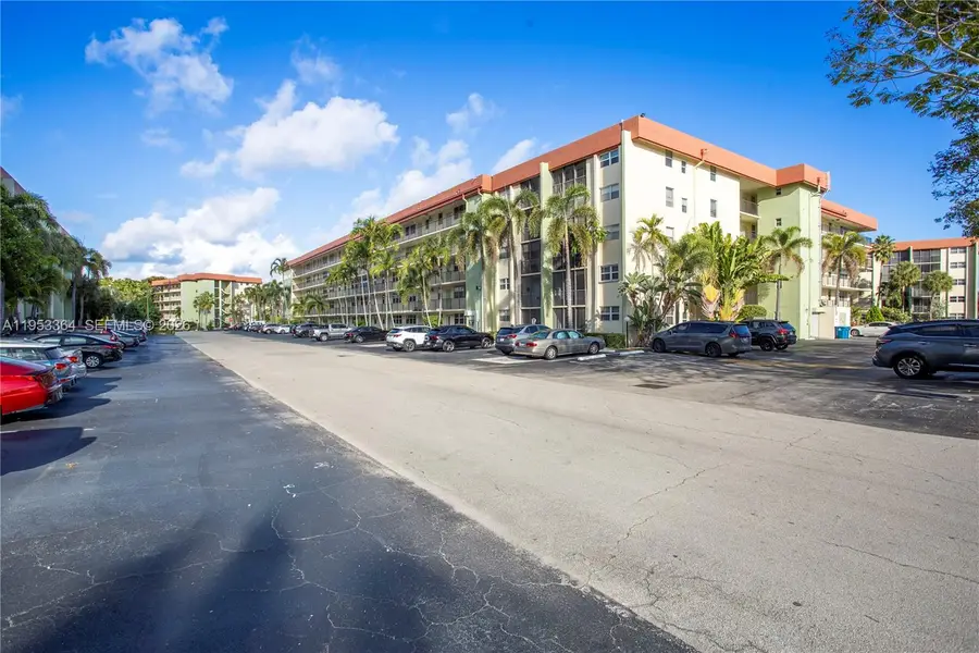 5300 NE 24th Ter #428C, Fort Lauderdale, FL 33308 - Image #3