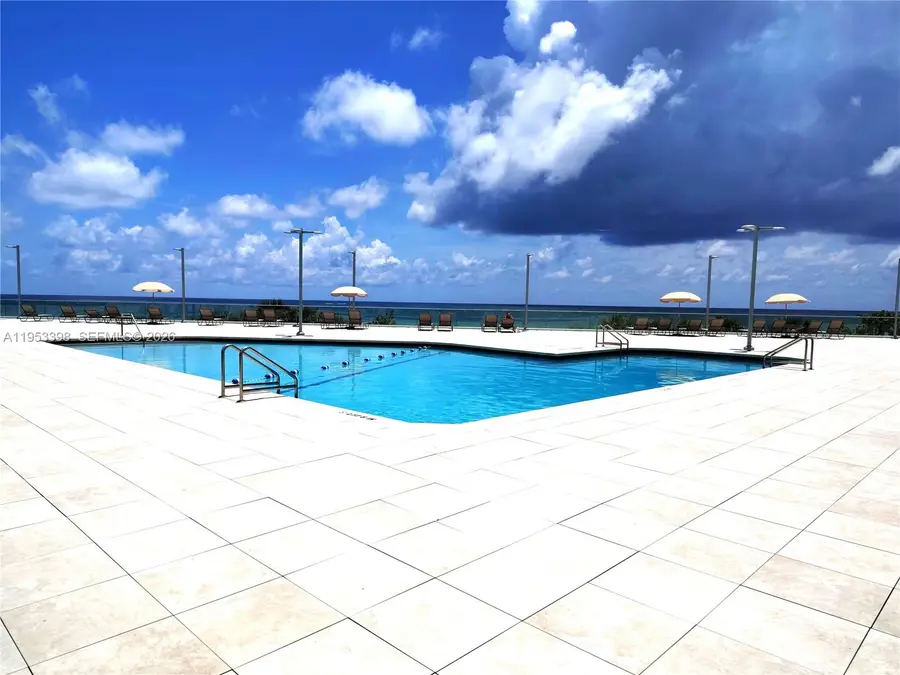 7135 Collins Ave #722, Miami Beach, FL 33141 - #2