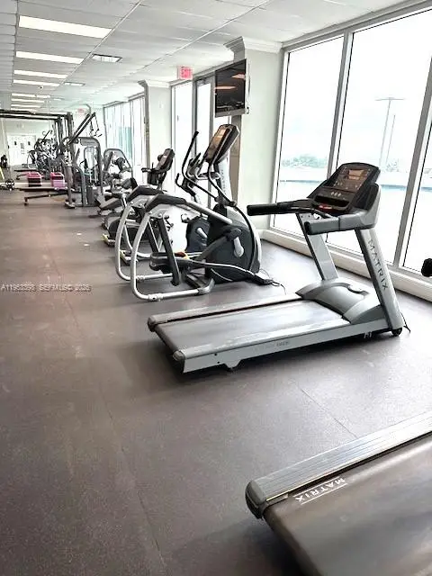 7135 Collins Ave #722, Miami Beach, FL 33141 - #3