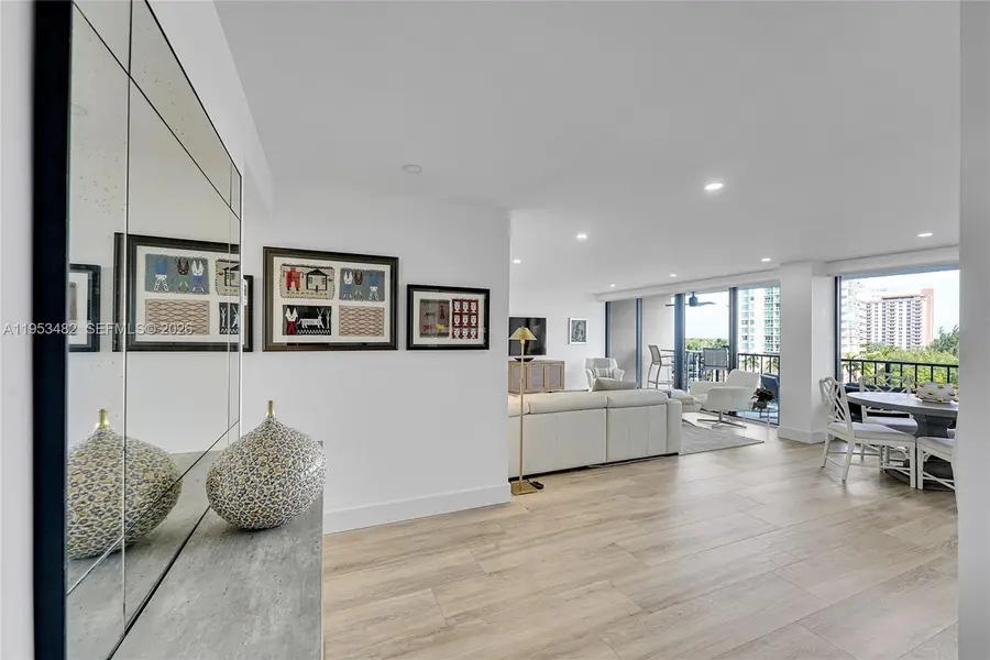 936 Intracoastal Dr #7G, Fort Lauderdale, FL 33304 - Image #2