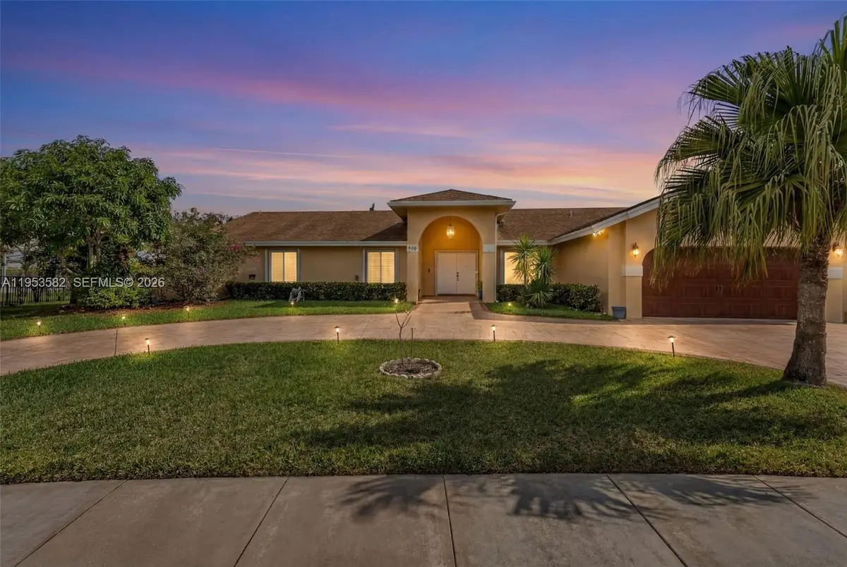 450 NW 201st Ave, Pembroke Pines, FL 33029 - Image #1