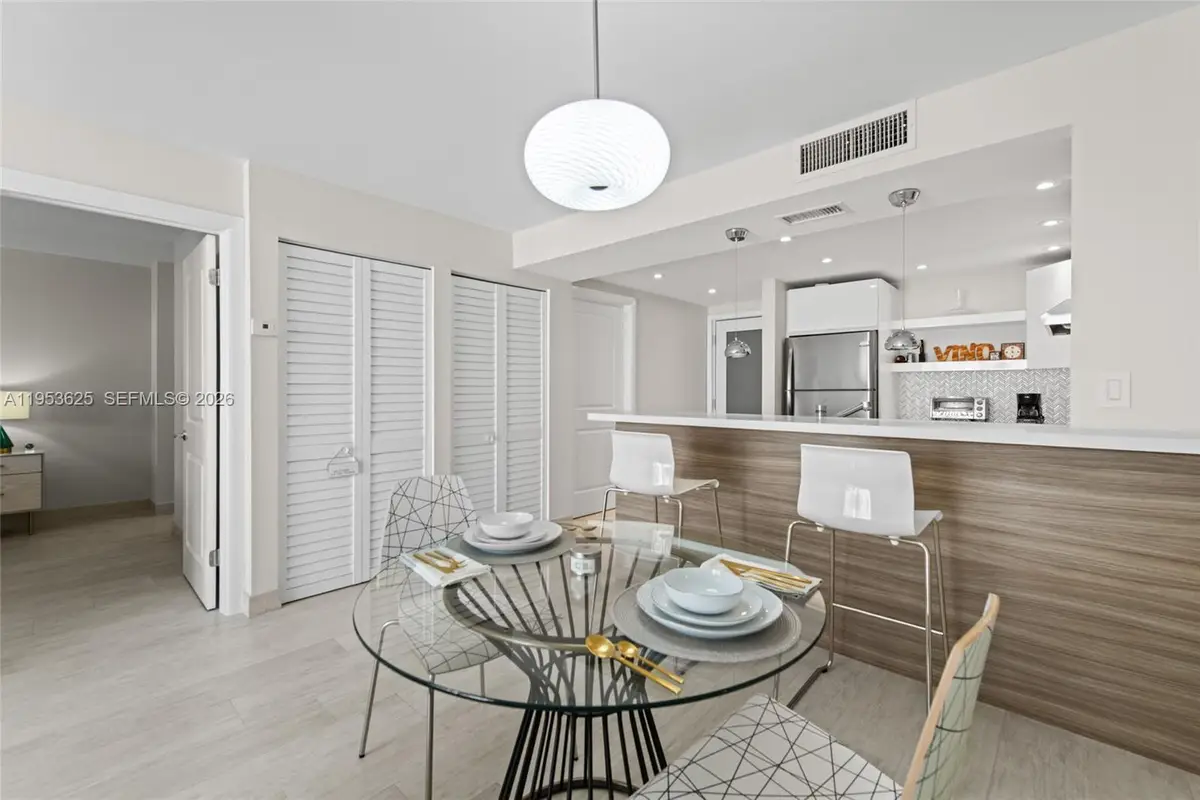 1665 Bay Rd #518, Miami Beach, FL 33139 - Image #1