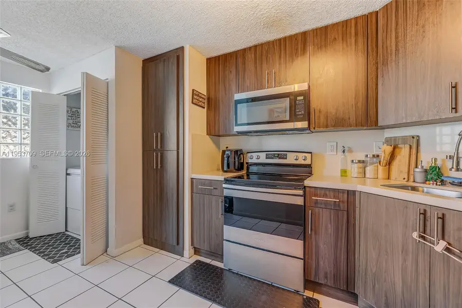 10026 Hammocks Blvd #207-6, Miami, FL 33196 - Image #3