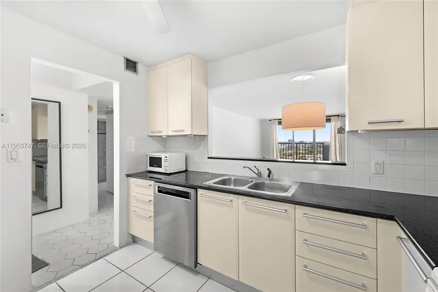 2780 NE 183rd St #1911, Aventura, FL 33160 - Image #2