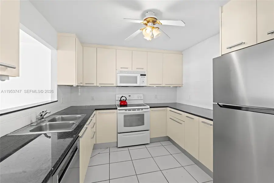 2780 NE 183rd St #1911, Aventura, FL 33160 - Image #3