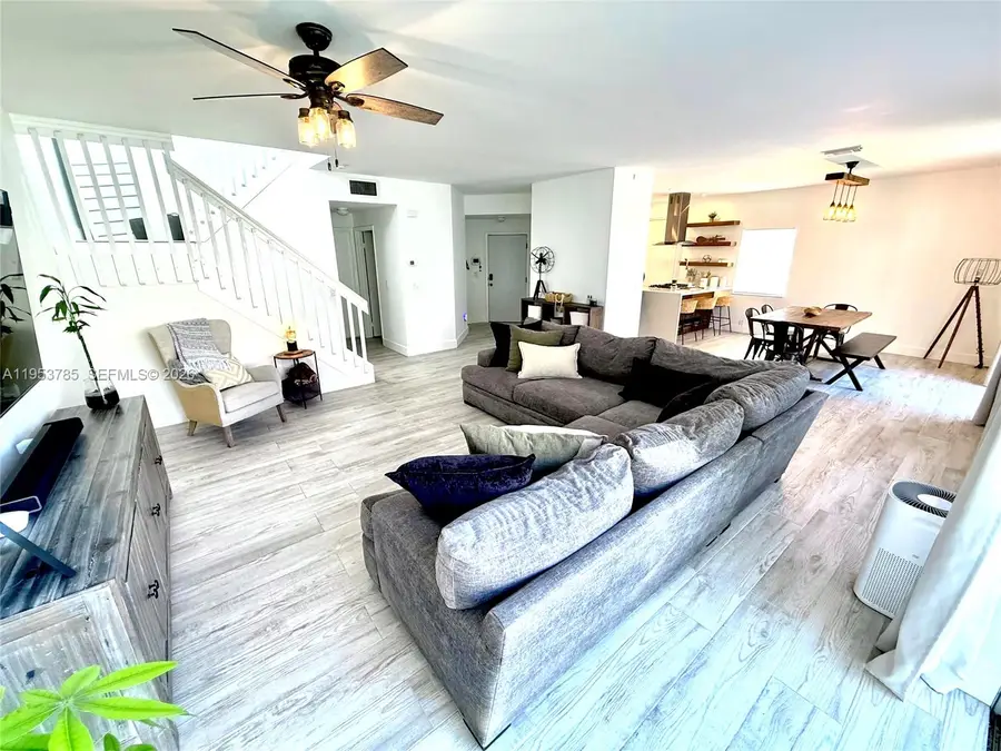 20775 NW 1st St, Pembroke Pines, FL 33029 - Image #2