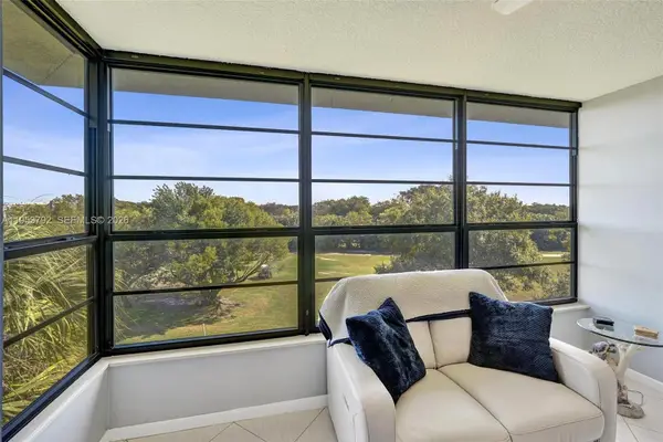 1514 Whitehall Dr #405, Davie, FL 33324