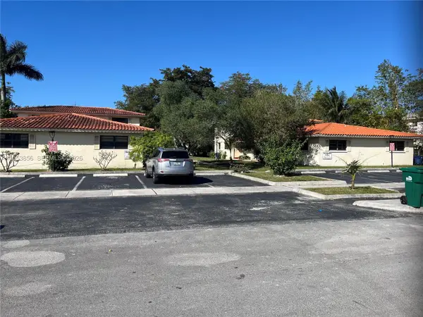 13942 NE 4th Ave #B B, Miami, FL 33161