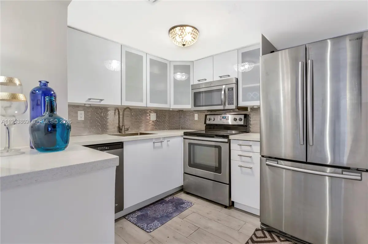 2600 Collins Ave #204, Miami Beach, FL 33140 - #1