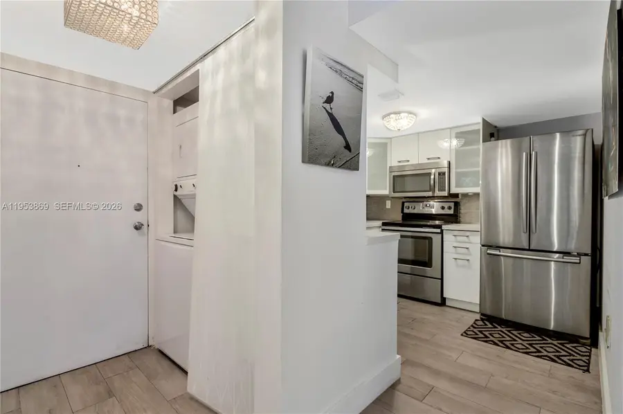 2600 Collins Ave #204, Miami Beach, FL 33140 - #3