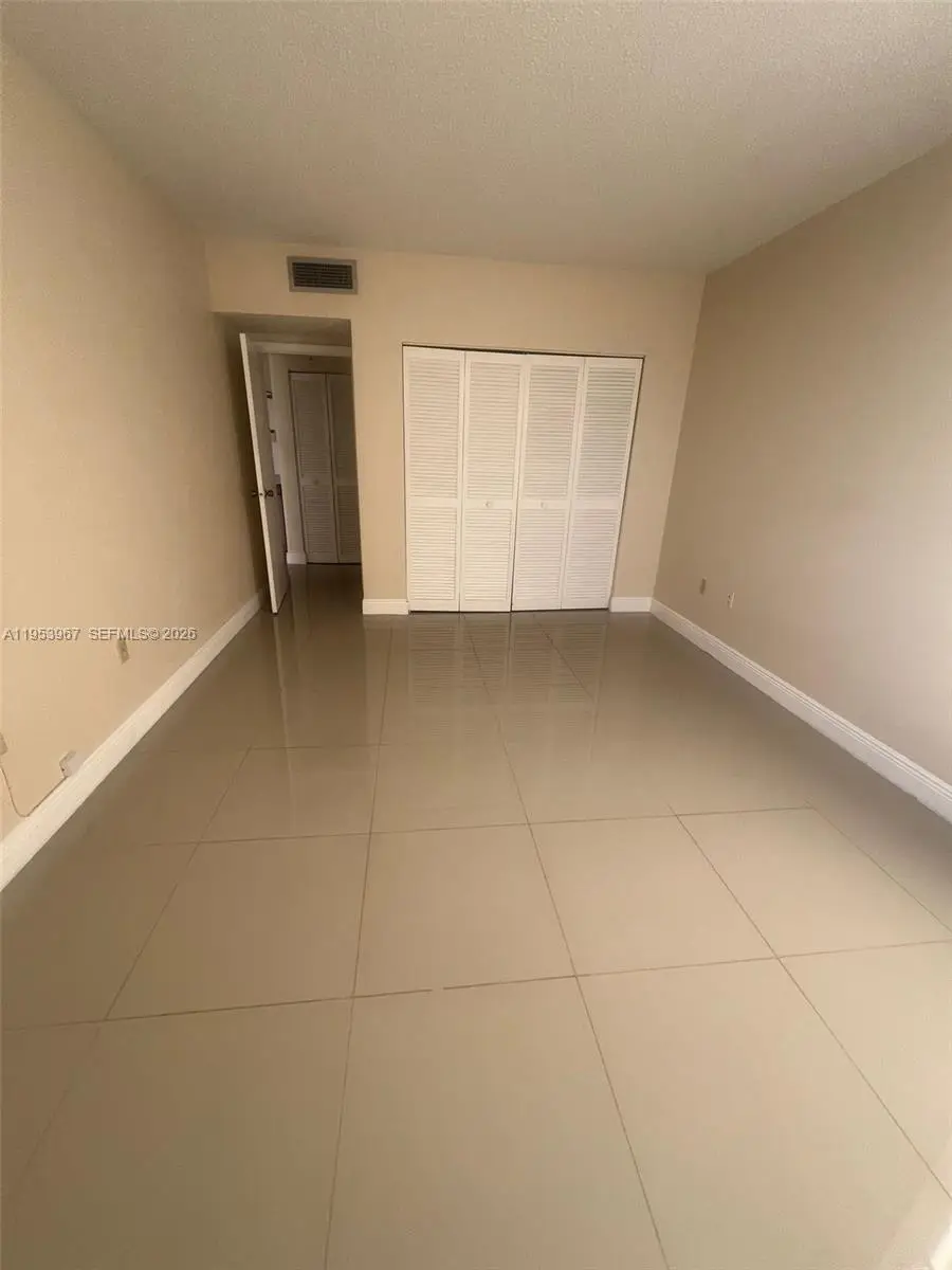 1965 S Ocean Dr #10P, Hallandale Beach, FL 33009 - Image #2