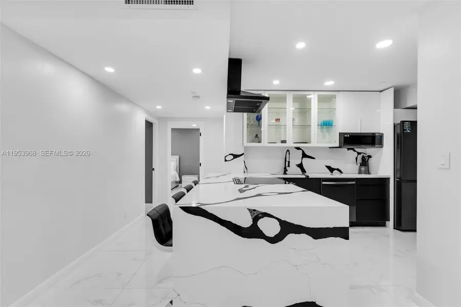 3800 Hillcrest Dr #203, Hollywood, FL 33021 - #3