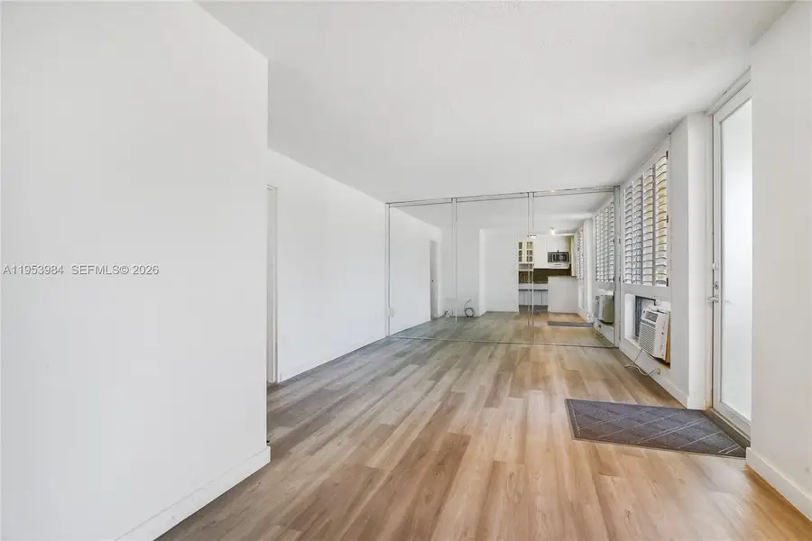 2400 NE 9th St #201, Fort Lauderdale, FL 33304 - Image #3