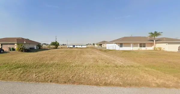 317 NE 20th Ter, Cape Coral, FL 33909