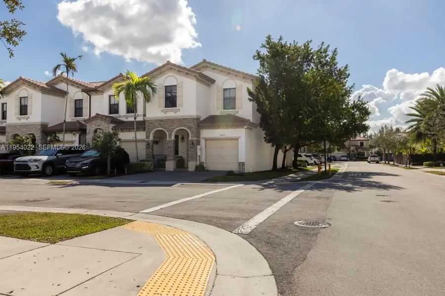 9860 NW 88th St, Doral, FL 33178 - Image #3