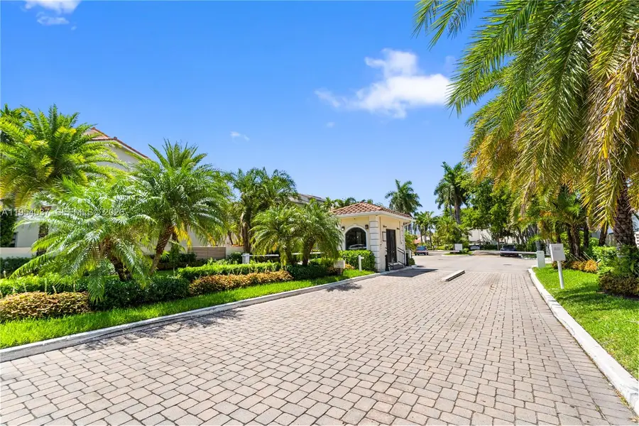 21200 Harbor Way #118-11, Aventura, FL 33180 - Image #3