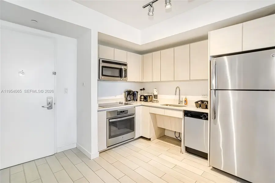 2602 E Hallandale Beach Blvd #R2304, Hallandale Beach, FL 33009 - Image #3