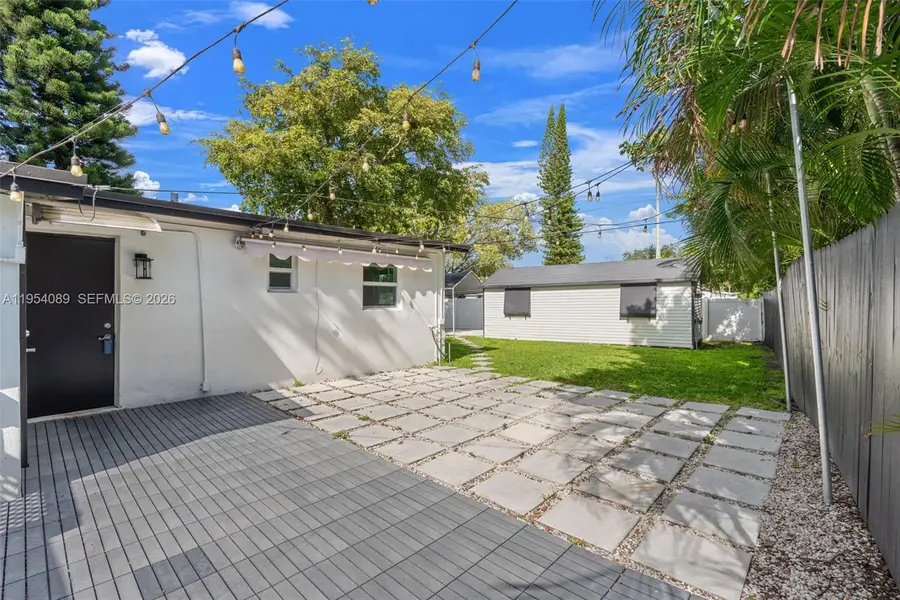 5771 SW 39th St, Davie, FL 33314 - Image #2