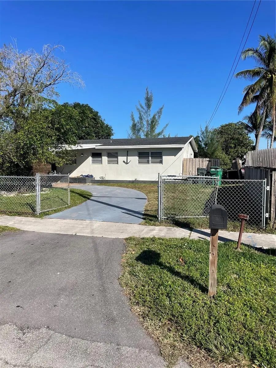 4740 SW 43rd Ave, Dania Beach, FL 33314 - Image #3