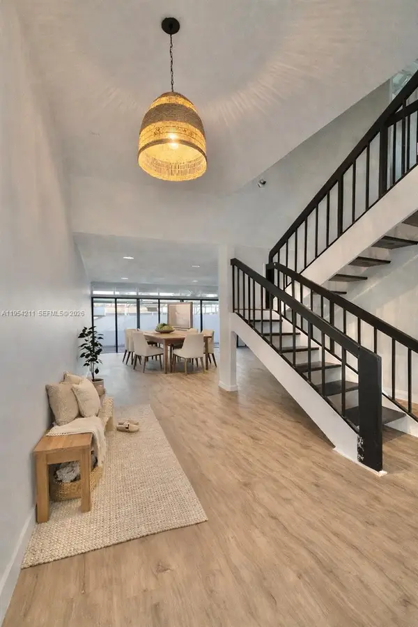 13187 SW 9th Ln, Miami, FL 33184