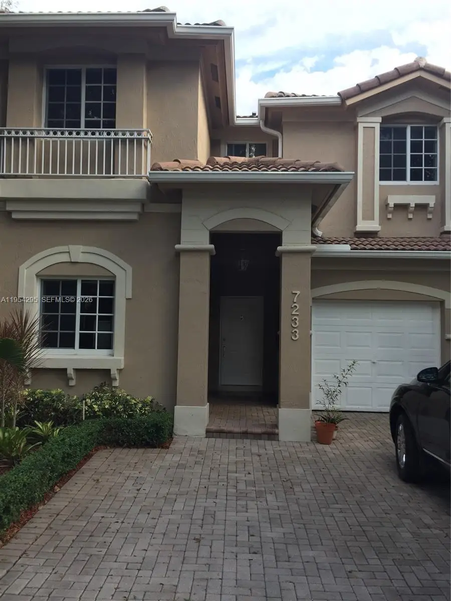 7233 NW 113th Ct, Doral, FL 33178 - Image #2