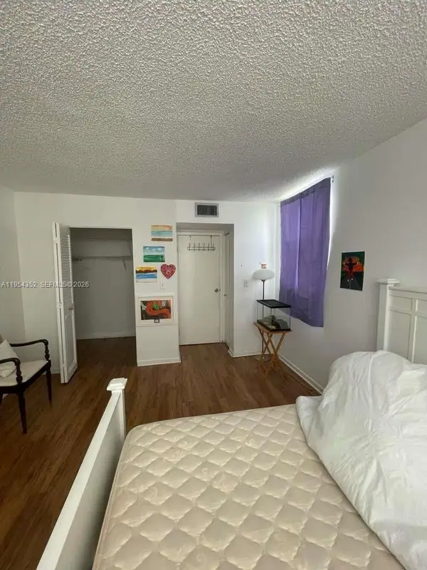 2860 Somerset Dr #405K, Lauderdale Lakes, FL 33311