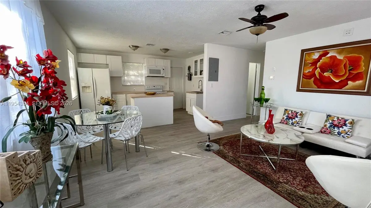 2433 NW 20th St, Fort Lauderdale, FL 33311 - Image #1