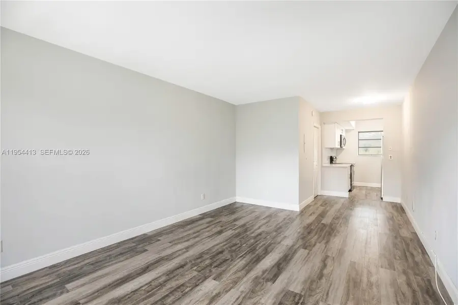 7725 Carlyle Ave #10, Miami Beach, FL 33141 - Image #3