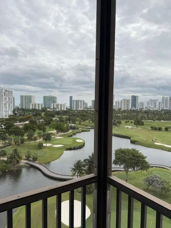 20379 W Country Club Dr #1433, Aventura, FL 33180