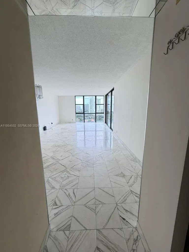 20379 W Country Club Dr #1433, Aventura, FL 33180 - Image #2