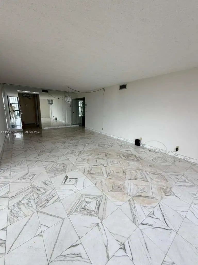 20379 W Country Club Dr #1433, Aventura, FL 33180 - Image #3