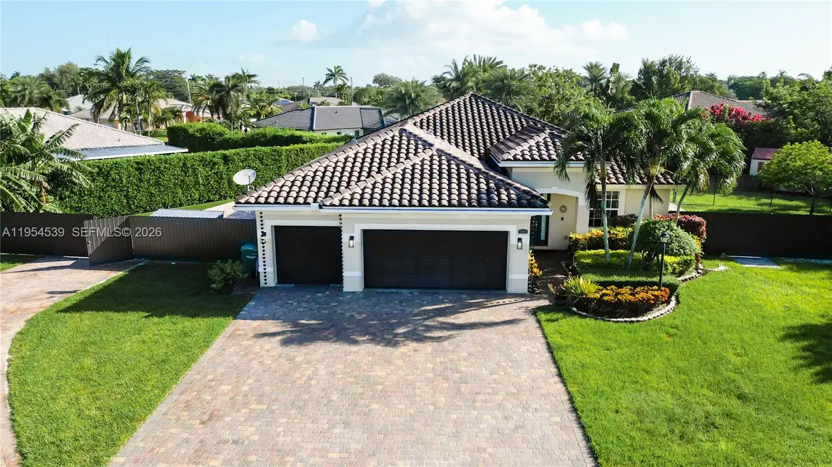 2133 NW 14th Pl, Homestead, FL 33030 - #1