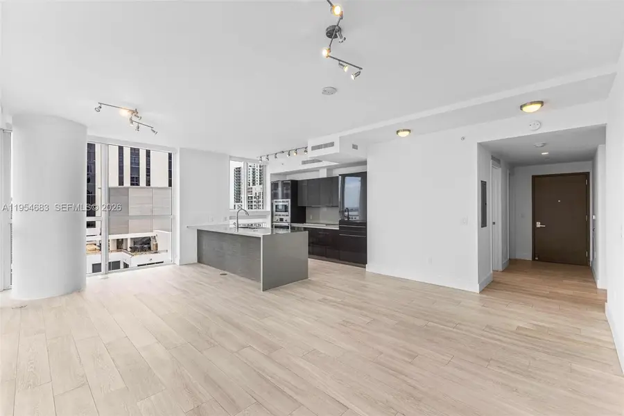 1080 Brickell Ave #3909, Miami, FL 33131 - Image #3