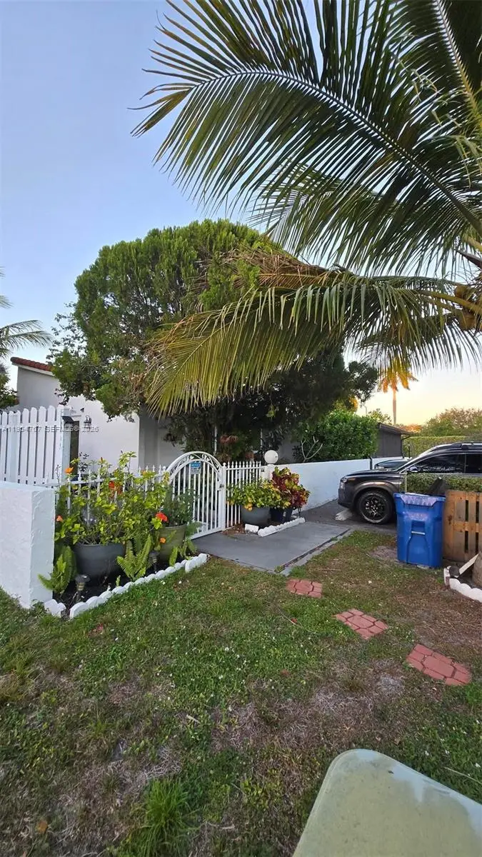 3605 NW 83rd Ave, Sunrise, FL 33351 - Image #1