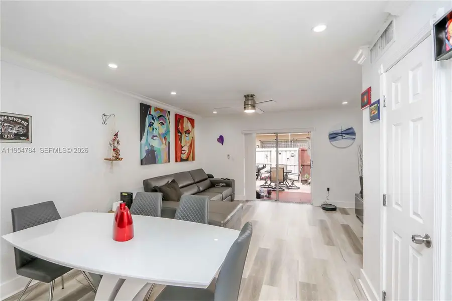 30 SW 108th Ave #7G, Sweetwater, FL 33174 - Image #2