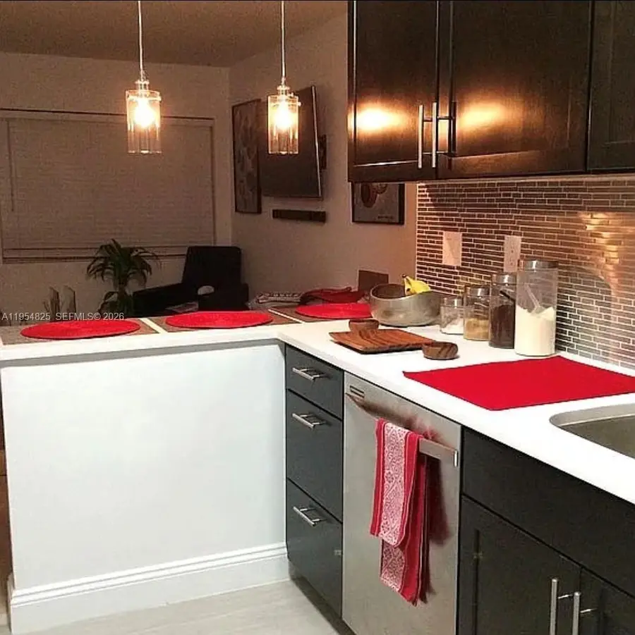 4061 N Dixie Hwy #30, Oakland Park, FL 33334 - Image #3