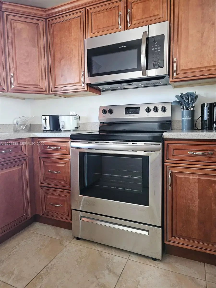 9441 Live Oak Pl #407, Davie, FL 33324 - Image #2