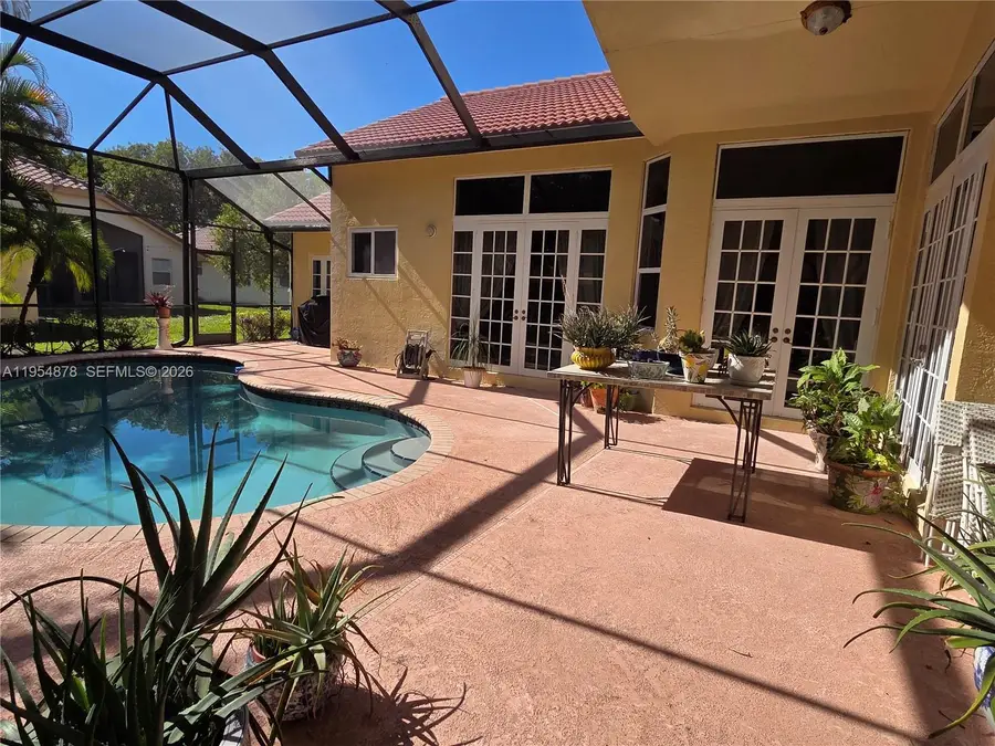 900 Spoonbill Cir, Weston, FL 33326 - Image #3