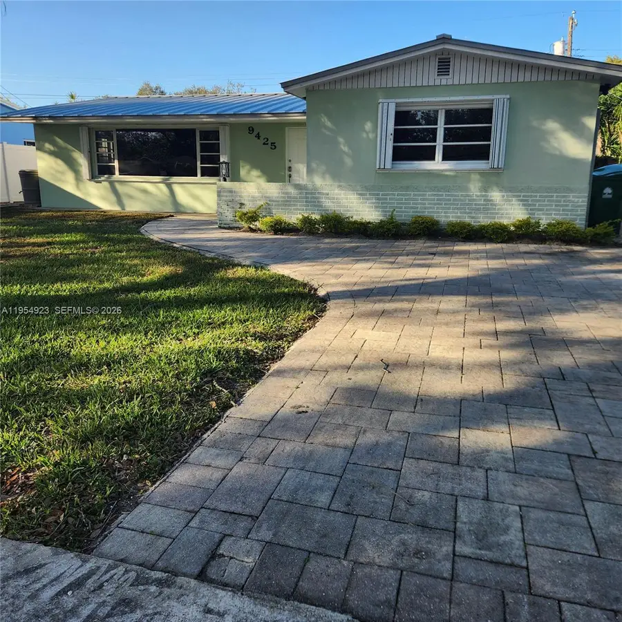 9425 SW 51st Pl, Cooper City, FL 33328 - Image #3