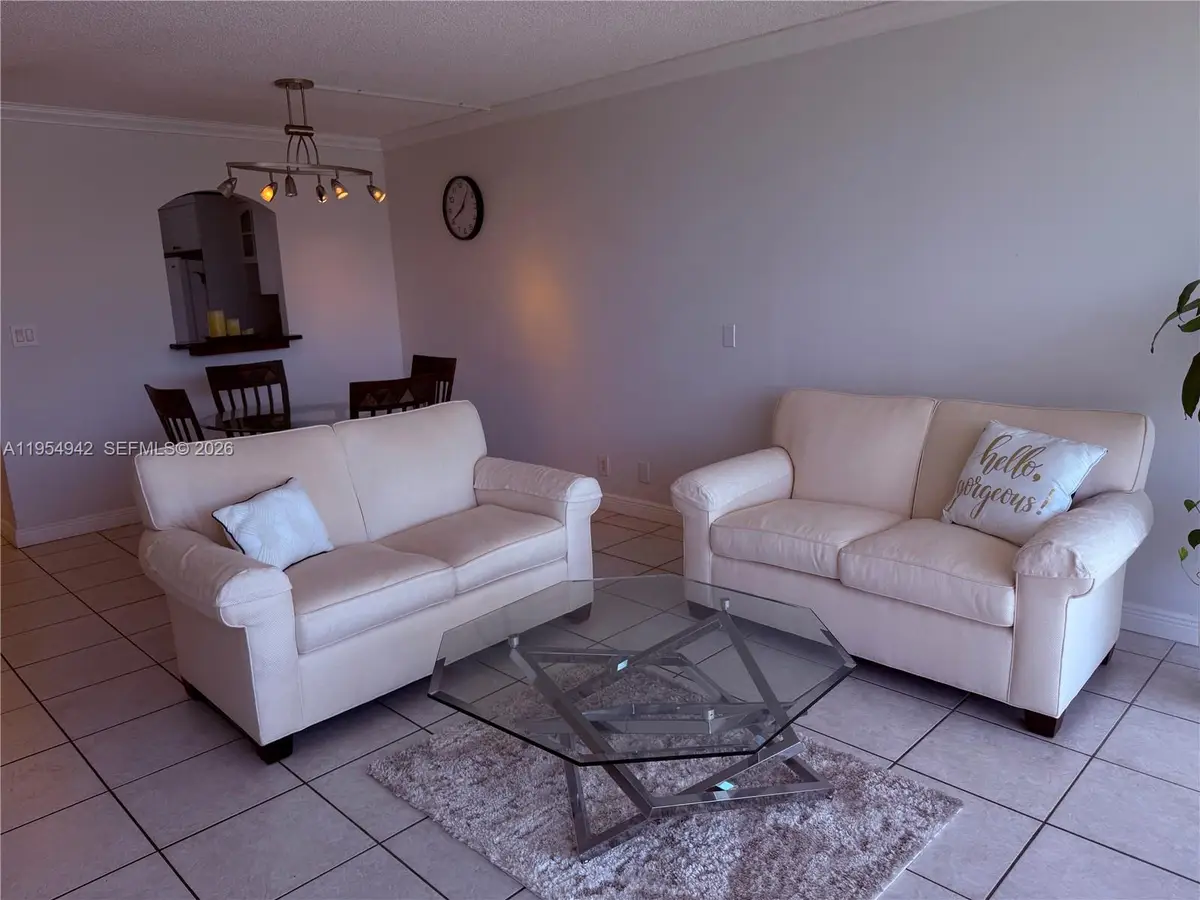 3475 N Country Club Dr #409, Aventura, FL 33180 - Image #1
